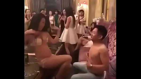 Se Sexy girl in Karaoke in Cambodia beste klipp