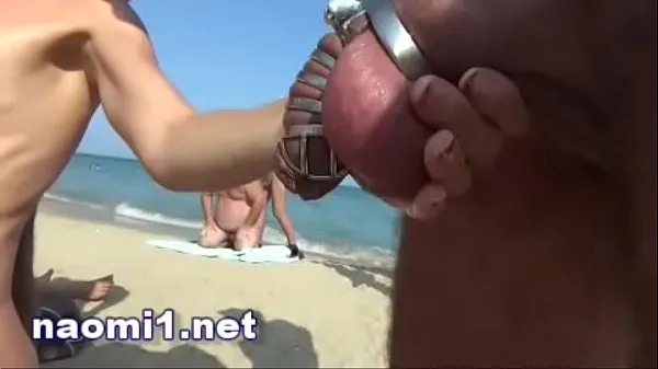 Tonton piss and multi cum on a swinger beach cap d'agde Klip terbaik