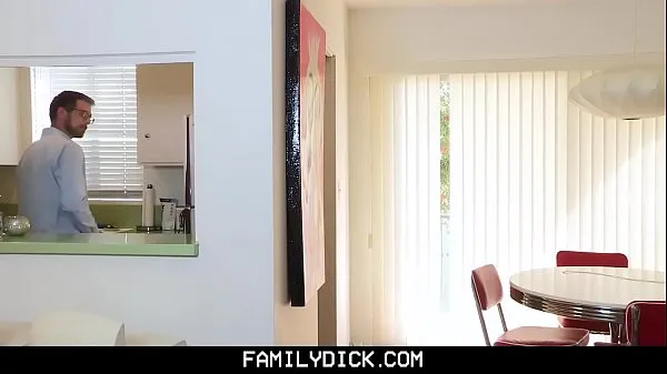Oglejte si FamilyDick - Tiny twink learns how to fuck his stepdad’s tight hole najboljše posnetke