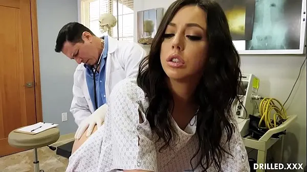 Whitney Gets Ass Fucked During A Very Thorough Anal Checkup 件のベスト クリップを見る