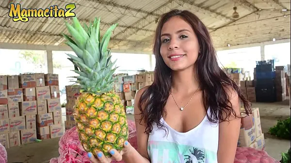 Se de MAMACITAZ - Gorgeous Colombian Evelin Suarez From Street Straight To Bed bedste klip