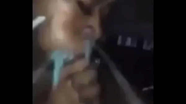 Se Exploding the black girl's mouth with a cum beste klipp