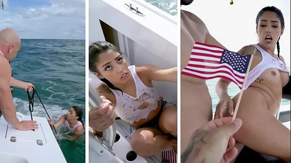 Se de BANGBROS - Cuban Hottie, Vanessa Sky, Gets Rescued At Sea By Jmac bedste klip