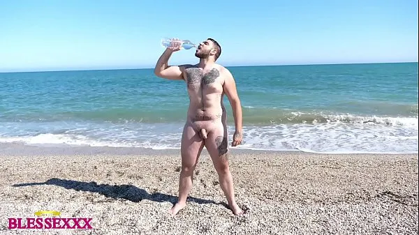 Katso Straight male walking along the nude beach - Magic Javi parasta leikettä