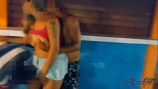 Obejrzyj EVELYN FRAZAO SUCKING YUMMY ON THE BEACH najlepsze klipy