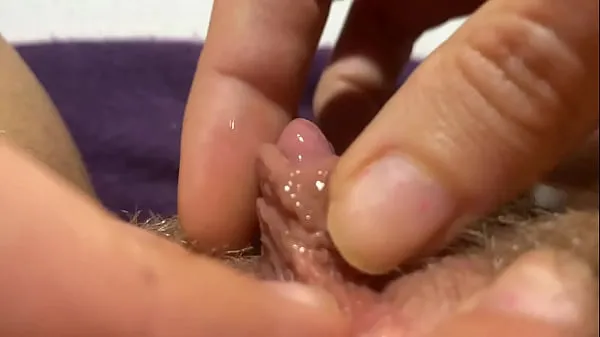 Se de huge clit jerking orgasm extreme closeup bedste klip