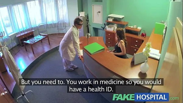 Se FakeHospital Doctors compulasory health check beste klipp